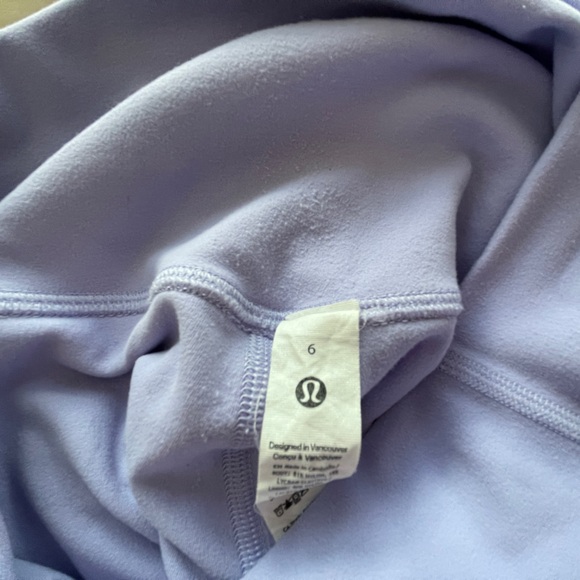 VGUC Lululemon Aligns 25” size 6, Lilac Smoke - Picture 3 of 4